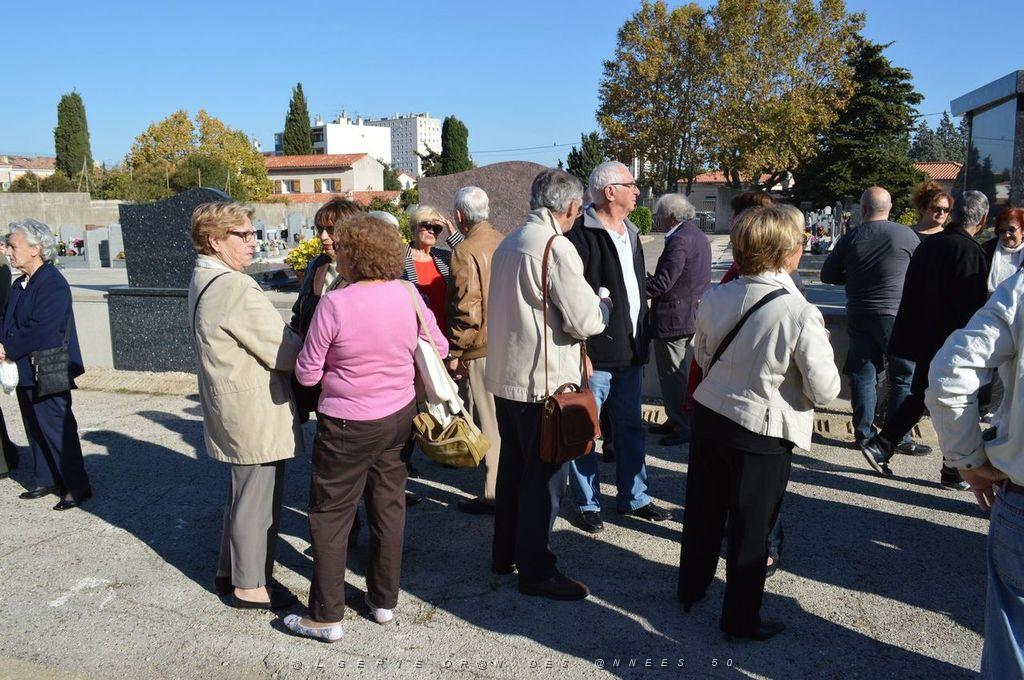 CEREMONIE DU 1 NOVEMBRE 2015 CIMETIERE DE MAZARGUES (9).JPG
